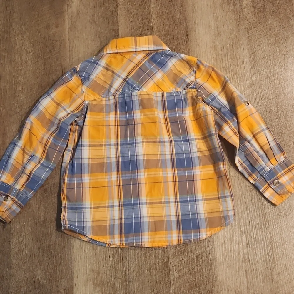 Old Navy Boys Button-Down Plaid Shirt. Size 3T